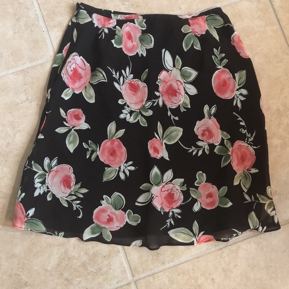 Ann Taylor Skirt - Picture 3 of 6